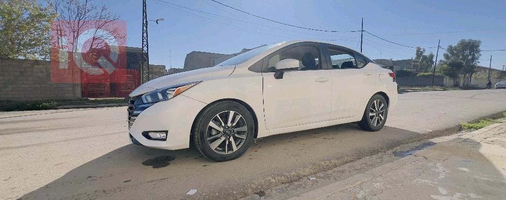 نيسان فيرسا